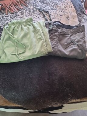Set Of 2 Women's Scrub Pants Olive and Light Green, Regular Length